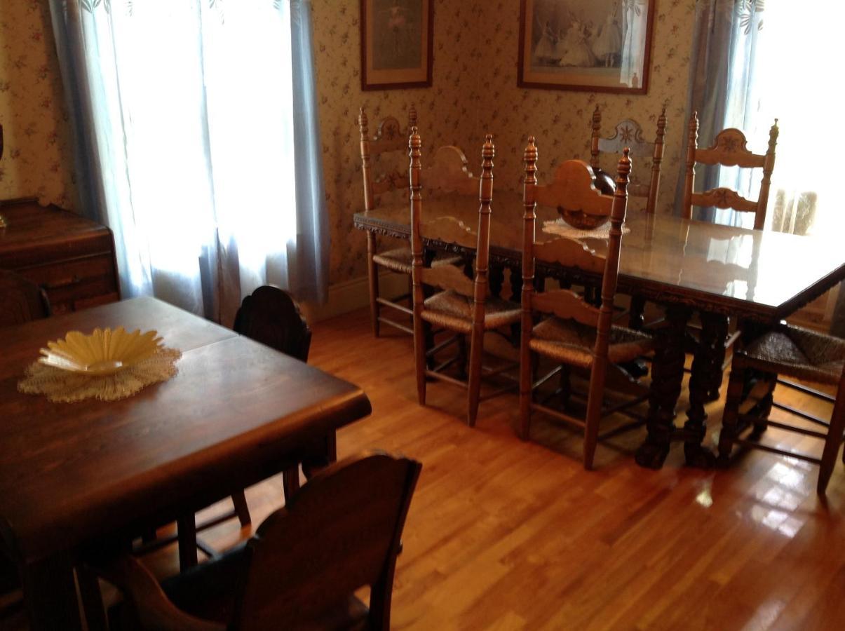 The Yellow House Bed & Breakfast Stanstead Plain ภายนอก รูปภาพ